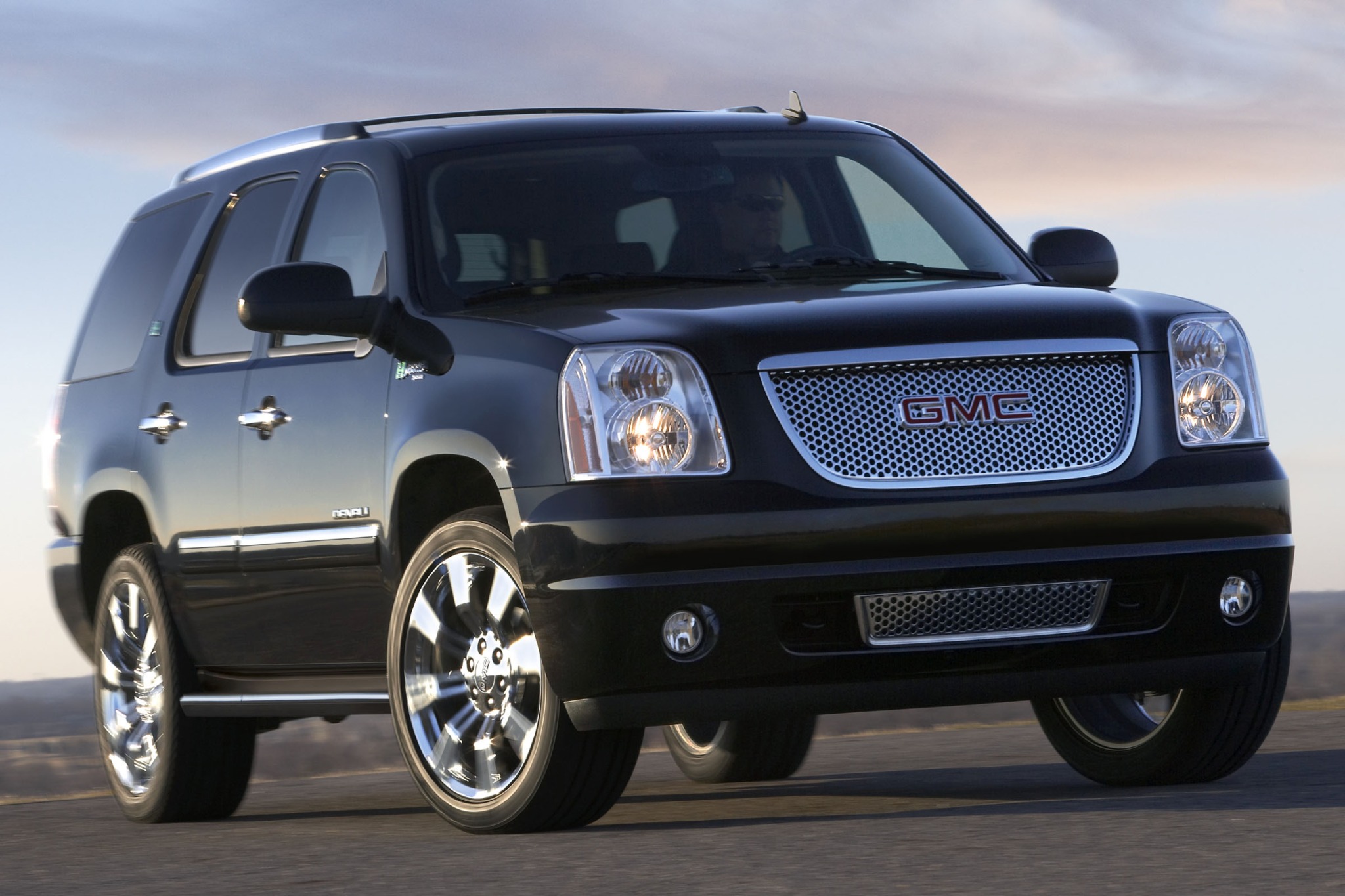 Gmc Yukon Hybrid Vins Configurations Msrp Specs Autodetective